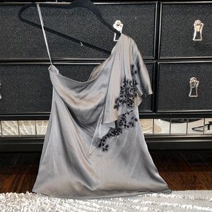 NANETTE LEPORE GRAPHITE GRAY LOVE TRIANGLE TOP ONE SHOULDER